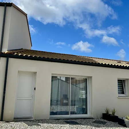 Suite Caroline La Roche-sur-Yon Exterior foto